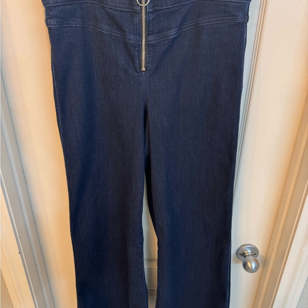 Express Women’s Dark Wash Super High Rise Wide Leg Pant, size 10R